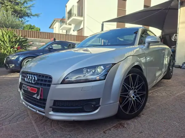 Audi TT Coupé 2 0 Tfsi 2006 Gasolina — 260 000 km Audi TT Coupé 2 0 Tfsi 2006 Gasolina