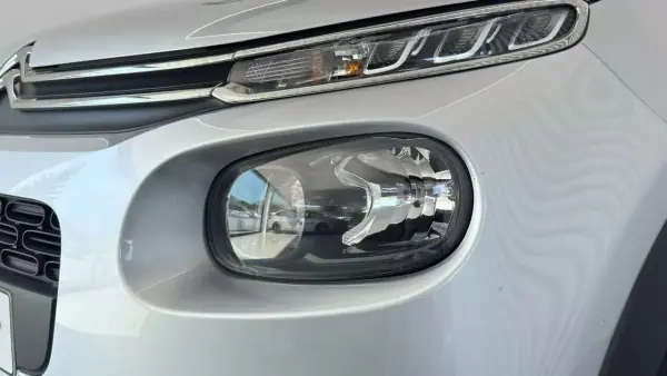 Citroën C3 2018 - 9990 EUR, 37461 km - AUTO.MOTO.pt - 37461km - foto 2 de 28