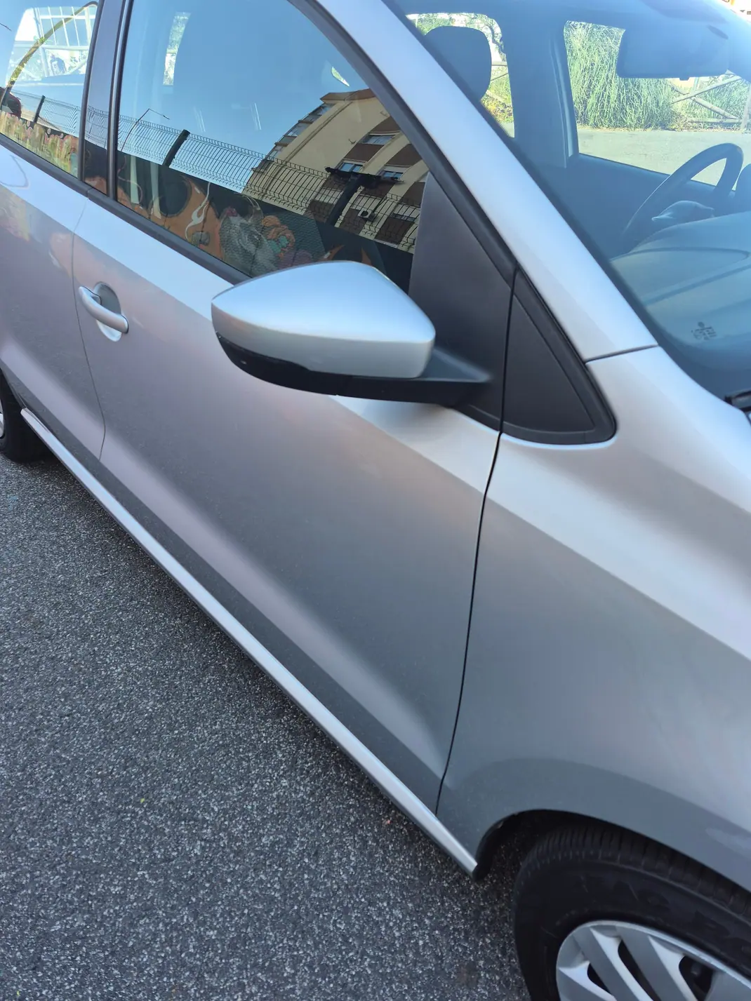 Volkswagen Polo 2011 - 6150 EUR, 191000 km - 191000km - foto 5 de 14