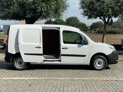 Renault Kangoo 1.5 dCi Longa IVA Dedutível 2021 - 13900 EUR, 151000 km - AUTO.MOTO.pt - 151000km - foto 6 de 27