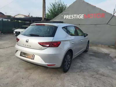SEAT Leon 2015 - 11750 EUR, 161000 km - AUTO.MOTO.pt - 161000km - foto 8 de 28
