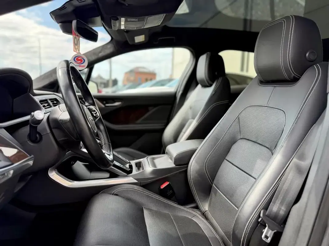 Jaguar I-Pace 2018 - 24900 EUR, 74650 km - AUTO.MOTO.pt - 74650km - foto 10 de 14