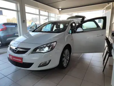 Opel Astra Sports Tourer 2011 - 6750 EUR, 226000 km - AUTO.MOTO.pt - 226000km - foto 21 de 37