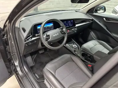 Kia e-Niro 2023 - 26950 EUR, 53564 km - AUTO.MOTO.pt - 53564km - foto 9 de 51