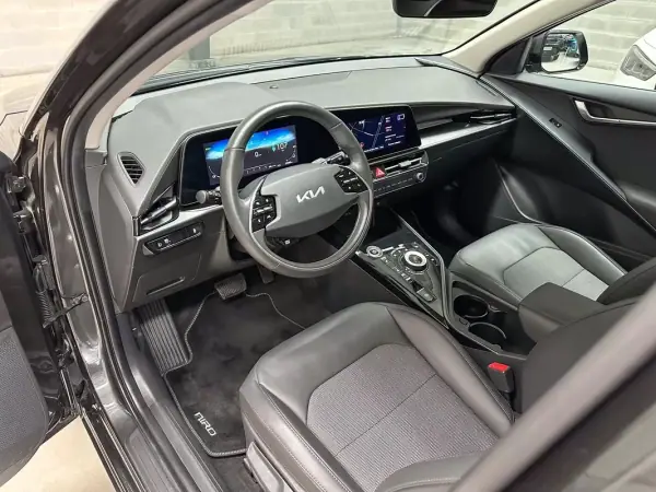 Kia e-Niro 2023 - 26950 EUR, 53564 km - AUTO.MOTO.pt - 53564km - foto 9 de 51