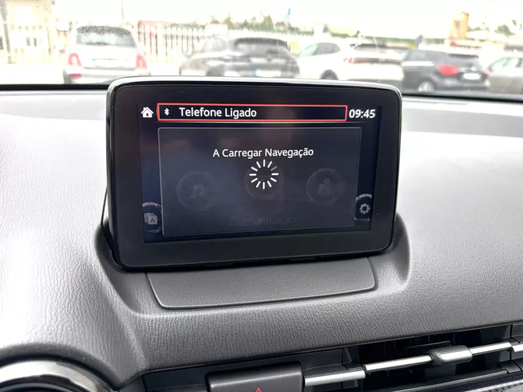 Mazda 2 2019 - 14350 EUR, 55422 km - AUTO.MOTO.pt - 55422km - foto 10 de 17