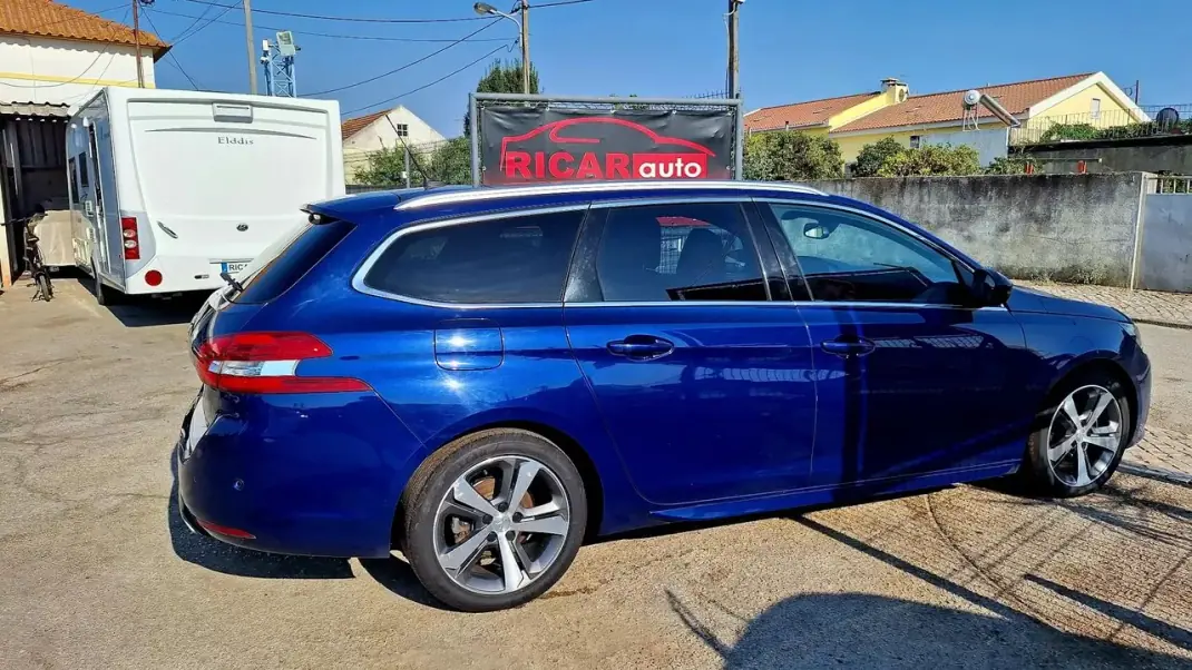 Peugeot 308 SW 2020 - 14500 EUR, 142000 km - AUTO.MOTO.pt - 142000km - foto 9 de 28