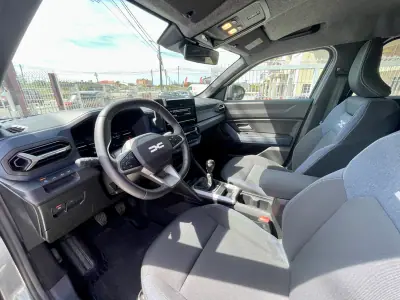 Dacia Duster 2025 - 22950 EUR, 5145 km - AUTO.MOTO.pt - 5145km - foto 12 de 40