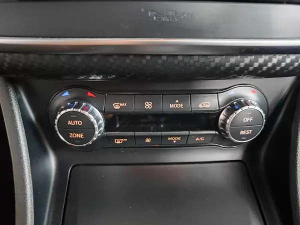 Mercedes-Benz A 45 AMG 2013 - 31500 EUR, 112700 km - AUTO.MOTO.pt - 112700km - foto 30 de 40