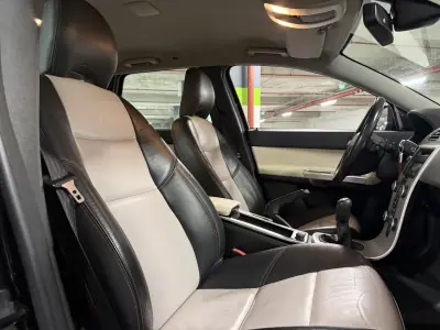 Volvo V50 2011 - 6000 EUR, 247500 km - AUTO.MOTO.pt - 247500km - foto 9 de 9