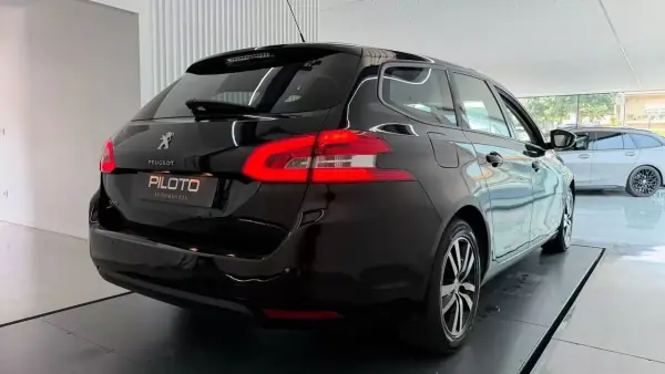 Peugeot 308 SW 2019 - 13990 EUR, 134327 km - AUTO.MOTO.pt - 134327km - foto 10 de 28