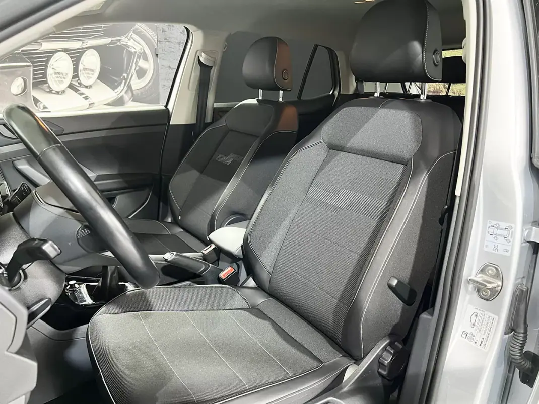 Volkswagen T-Cross 2021 - 17800 EUR, 37392 km - AUTO.MOTO.pt - 37392km - foto 7 de 21