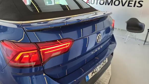 Volkswagen T-Roc Cabrio 2020 - 26900 EUR, 61926 km - AUTO.MOTO.pt - 61926km - foto 23 de 56
