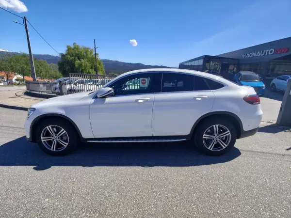 Mercedes-Benz GLC 220 2020 - 43500 EUR, 98000 km - AUTO.MOTO.pt - 98000km - foto 7 de 35