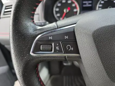 SEAT Arona 2020 - 14500 EUR, 61900 km - AUTO.MOTO.pt - 61900km - foto 21 de 42