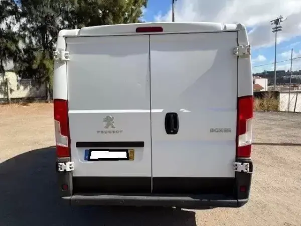 Peugeot Boxer 2020 - 12999 EUR, 70000 km - AUTO.MOTO.pt - 70000km - foto 13 de 14