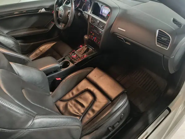 Audi A5 2010 - 15750 EUR, 276000 km - AUTO.MOTO.pt - 276000km - foto 19 de 19