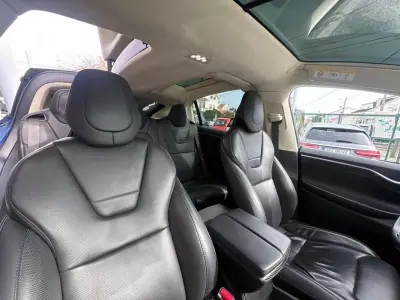 Tesla Model X 2017 - 38900 EUR, 49854 km - AUTO.MOTO.pt - 49854km - foto 7 de 14