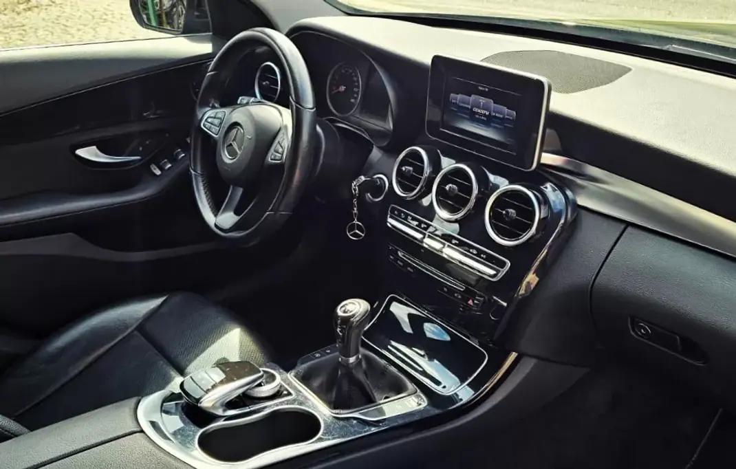 Mercedes-Benz C 180 2016 - 15000 EUR, 250000 km - 250000km - foto 6 de 30