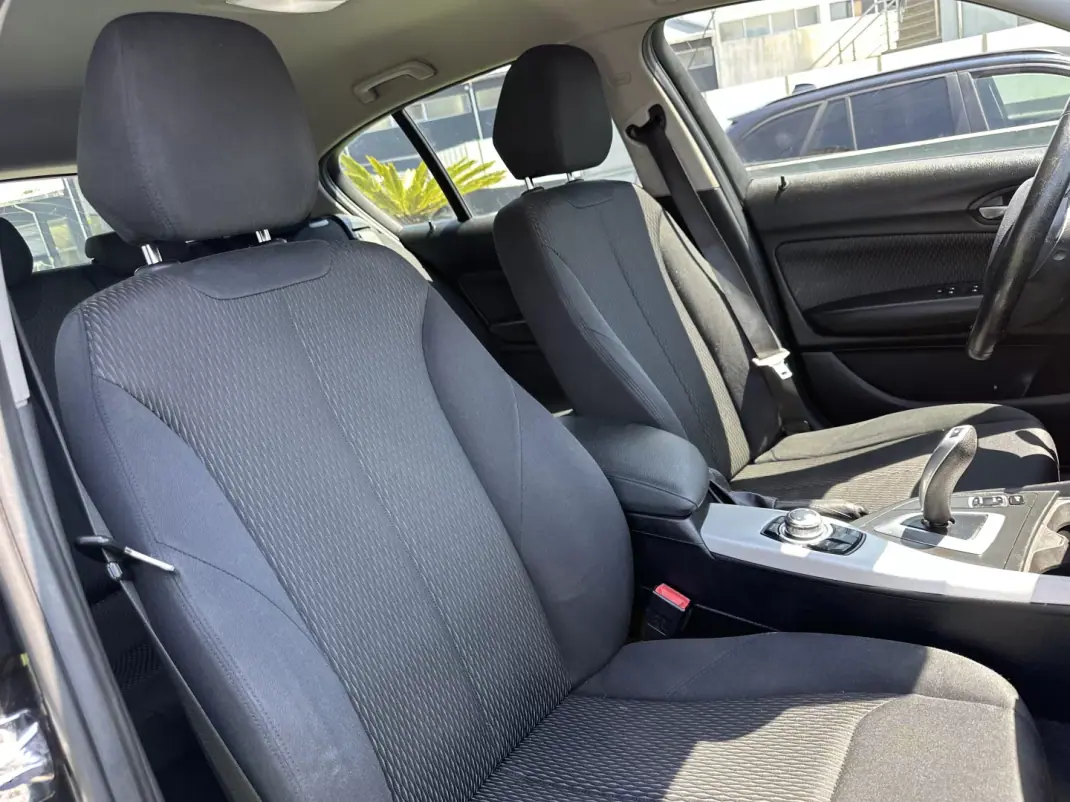 BMW 116 2012 - 11900 EUR, 245000 km - AUTO.MOTO.pt - 245000km - foto 49 de 51