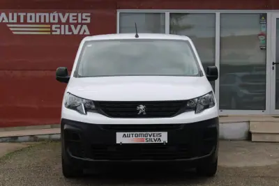 Peugeot Partner 1.5 BlueHDI Premium Longa 2021 - 11990 EUR, 178000 km - AUTO.MOTO.pt - 178000km - foto 4 de 22