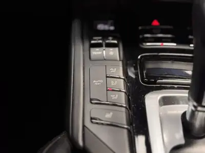 Porsche Cayenne 2017 - 42990 EUR, 155600 km - AUTO.MOTO.pt - 155600km - foto 22 de 31