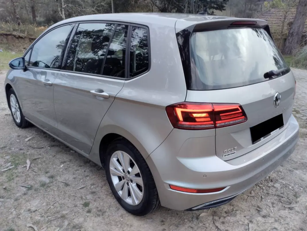 Volkswagen Golf 2019 - 14750 EUR, 150000 km - AUTO.MOTO.pt - 150000km - foto 5 de 30