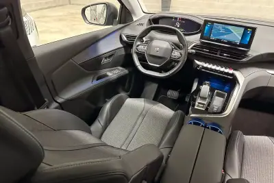 Peugeot 3008 2021 - 23450 EUR, 45084 km - AUTO.MOTO.pt - 45084km - foto 13 de 51