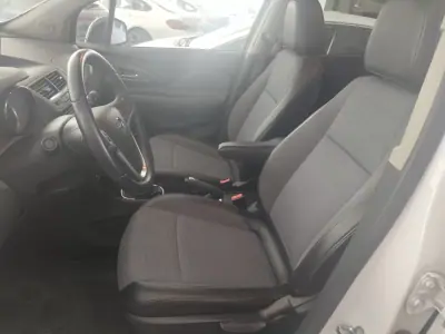 Opel Mokka 2016 - 11900 EUR, 114000 km - AUTO.MOTO.pt - 114000km - foto 7 de 16