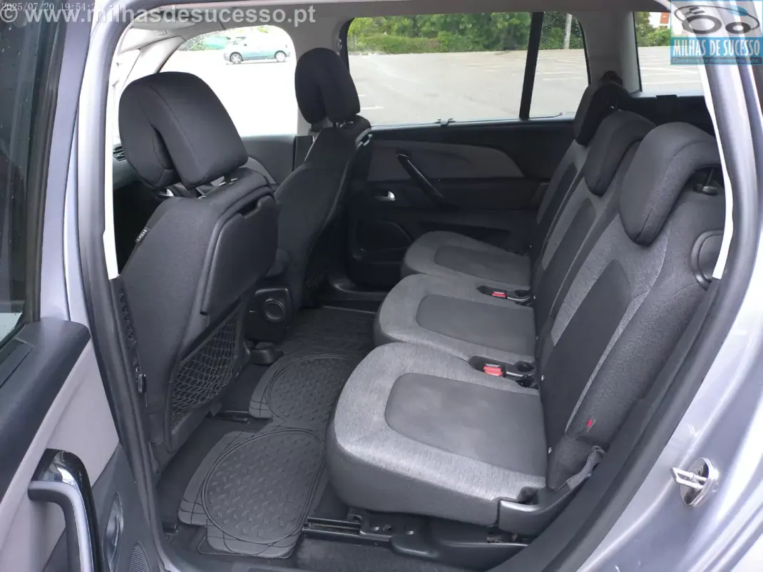 Citroën C4 Spacetourer 2019 - 15500 EUR, 123000 km - AUTO.MOTO.pt - 123000km - foto 12 de 22