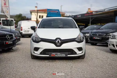 Renault Clio 2018 — foto 4 de 19