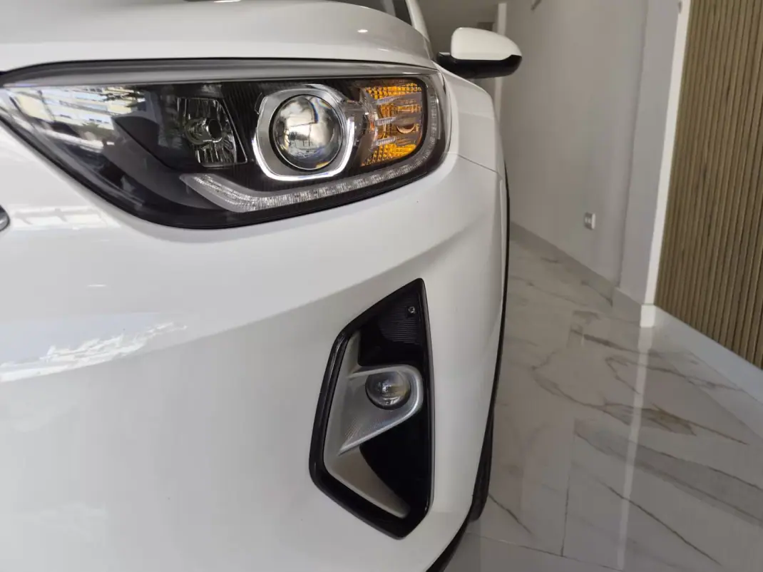 Kia Stonic 2024 - 16500 EUR, 45414 km - 45414km - foto 8 de 26