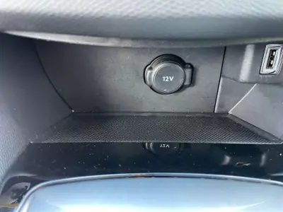 Peugeot 308 2021 - 15200 EUR, 92693 km - AUTO.MOTO.pt - 92693km - foto 12 de 24