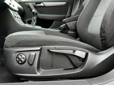 Volkswagen Passat 2012 - 8490 EUR, 296803 km - AUTO.MOTO.pt - 296803km - foto 21 de 27