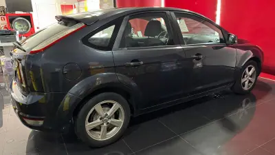 Ford Focus 2008 - 5990 EUR, 210940 km - AUTO.MOTO.pt - 210940km - foto 5 de 14