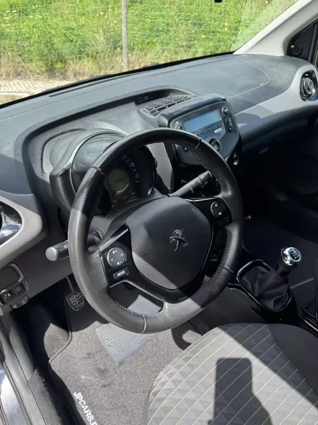 Peugeot 108 2021 - 11000 EUR, 62048 km - AUTO.MOTO.pt - 62048km - foto 16 de 32