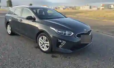 Kia Ceed SW 2019 — foto 4 de 9