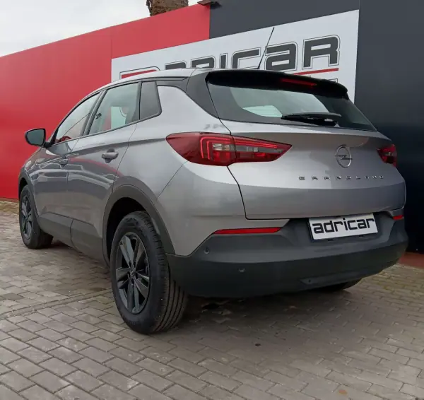 Opel Grandland X 2022 - 21500 EUR, 142133 km - AUTO.MOTO.pt - 142133km - foto 8 de 18