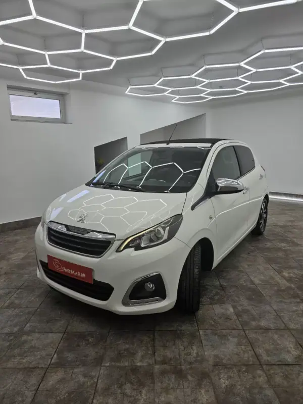 Peugeot 108 2015 - 8650 EUR, 88563 km - AUTO.MOTO.pt - 88563km - foto 29 de 53