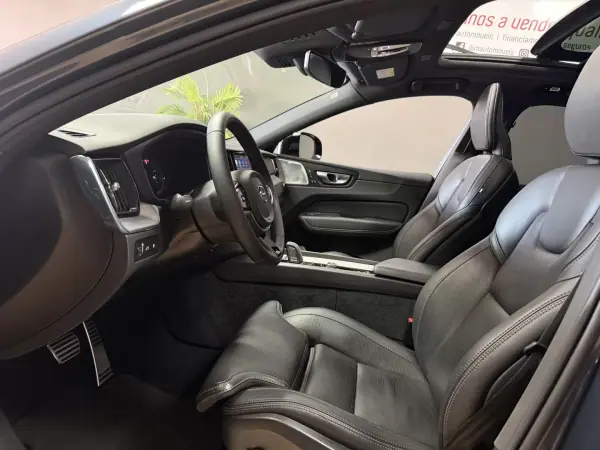 Volvo XC 60 2021 - 42990 EUR, 89987 km - AUTO.MOTO.pt - 89987km - foto 10 de 21