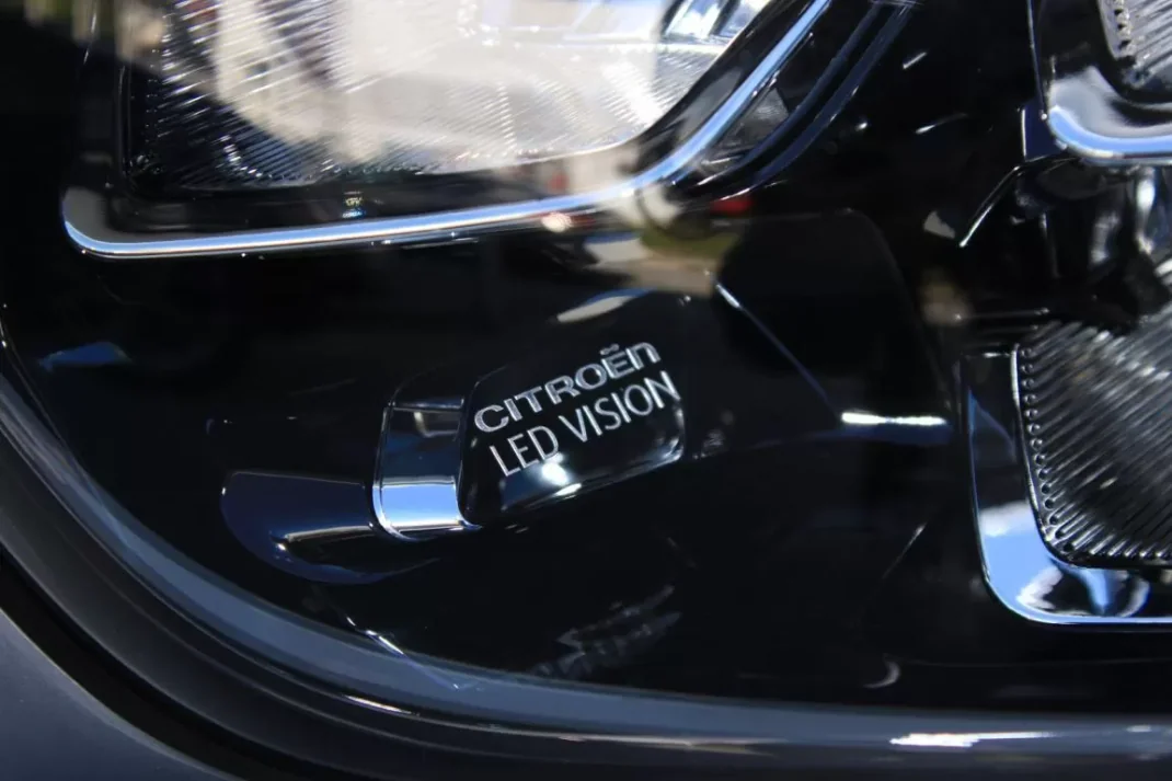 Citroën C3 2024 - 16400 EUR, 11 km - AUTO.MOTO.pt - 11km - foto 14 de 14