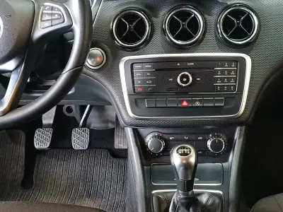 Mercedes-Benz A 180 2017 - 17490 EUR, 102325 km - AUTO.MOTO.pt - 102325km - foto 9 de 13
