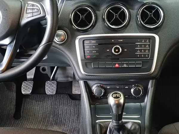 Mercedes-Benz A 180 2017 - 17490 EUR, 102325 km - AUTO.MOTO.pt - 102325km - foto 9 de 13