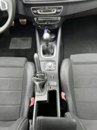 Renault Mégane Break 2011 - 7965 EUR, 260000 km - 260000km - foto 23 de 38