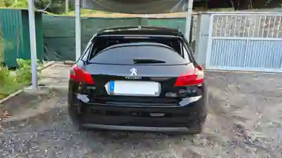 Peugeot 308 2020 - 10950 EUR, 202478 km - AUTO.MOTO.pt - 202478km - foto 6 de 15
