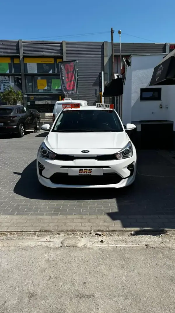 Kia Rio 2021 - 15950 EUR, 68088 km - 68088km - foto 3 de 20