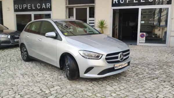 Mercedes-Benz B 180 2021 - 28900 EUR, 62291 km - AUTO.MOTO.pt - 62291km - foto 2 de 22