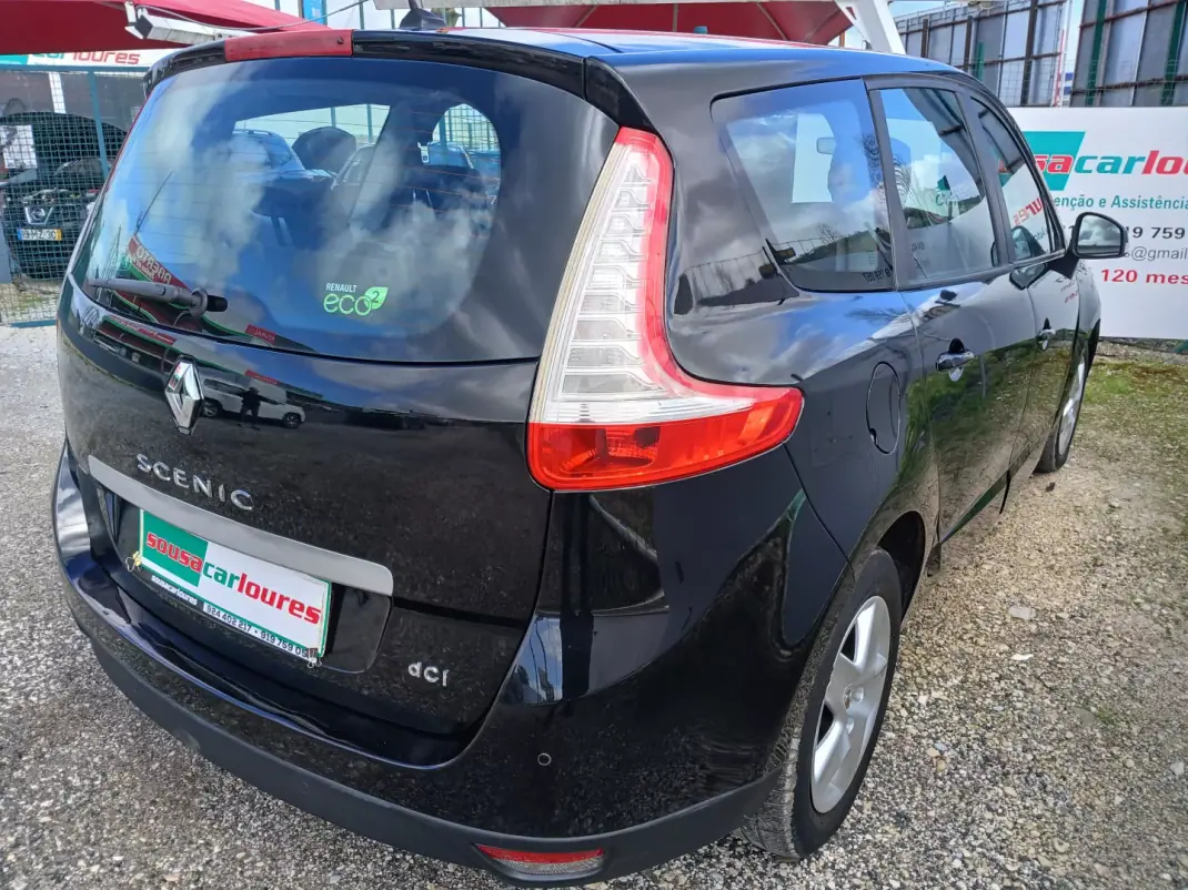 Renault Grand Scénic 2013 - 7600 EUR, 174425 km - AUTO.MOTO.pt - 174425km - foto 8 de 25
