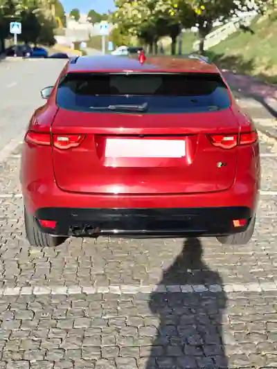 Jaguar F-Pace 2020 — foto 4 de 14