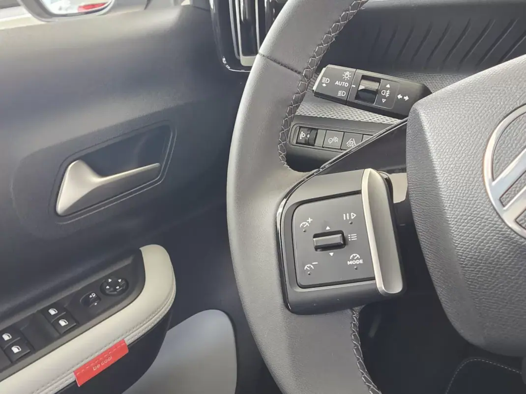 Citroën e-C3 2025 - 20890 EUR, 8066 km - AUTO.MOTO.pt - 8066km - foto 9 de 20